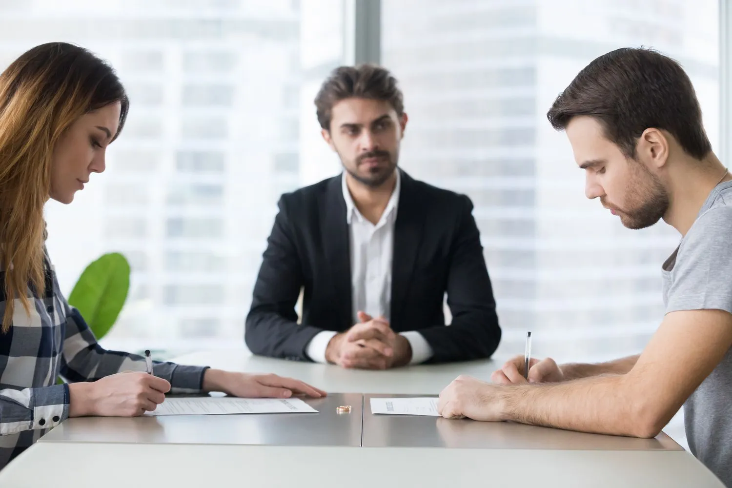 How EH Mediation Guides Couples Toward Fair and Balanced Outcomes Crewe